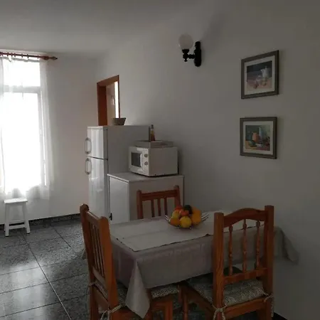 Cosy With Mountain View In 45 M² Balcony アパート Puerto De Naos